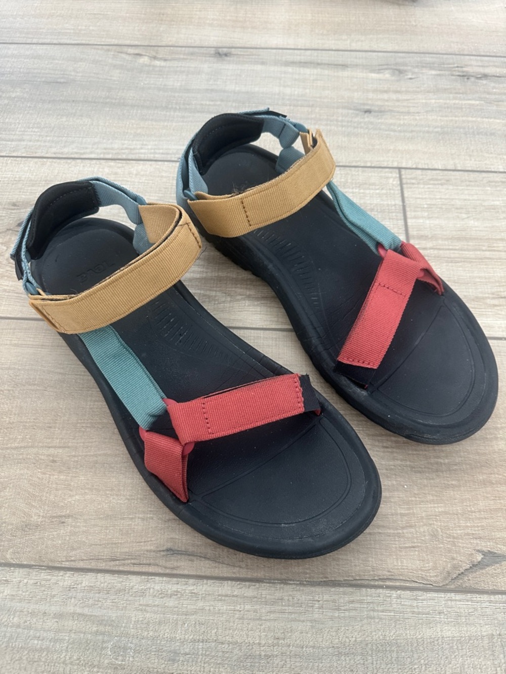 Men’s Hurricane XLT2 Teva Sandal with Tan, Teal, and Red Straps